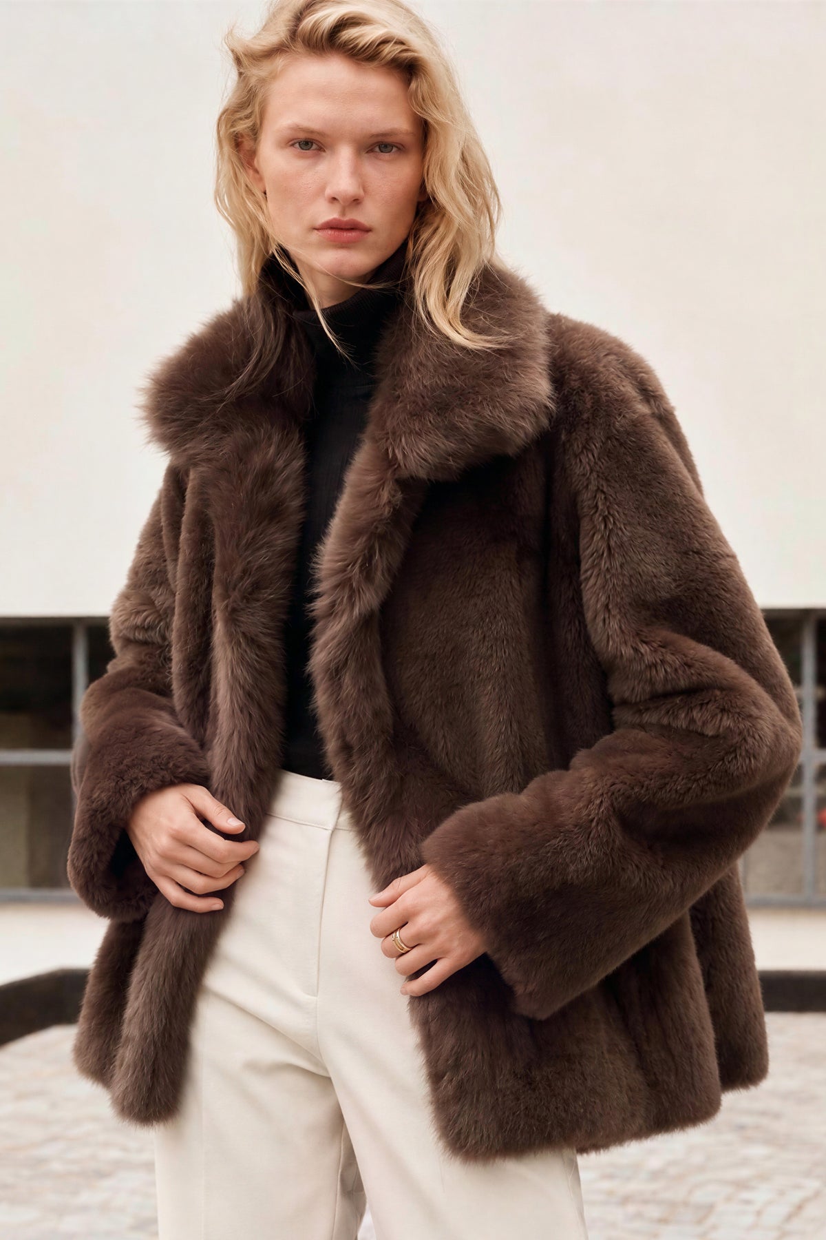 Amira Women's Reversible Shearling Sheepskin Coat - Milk Brown
