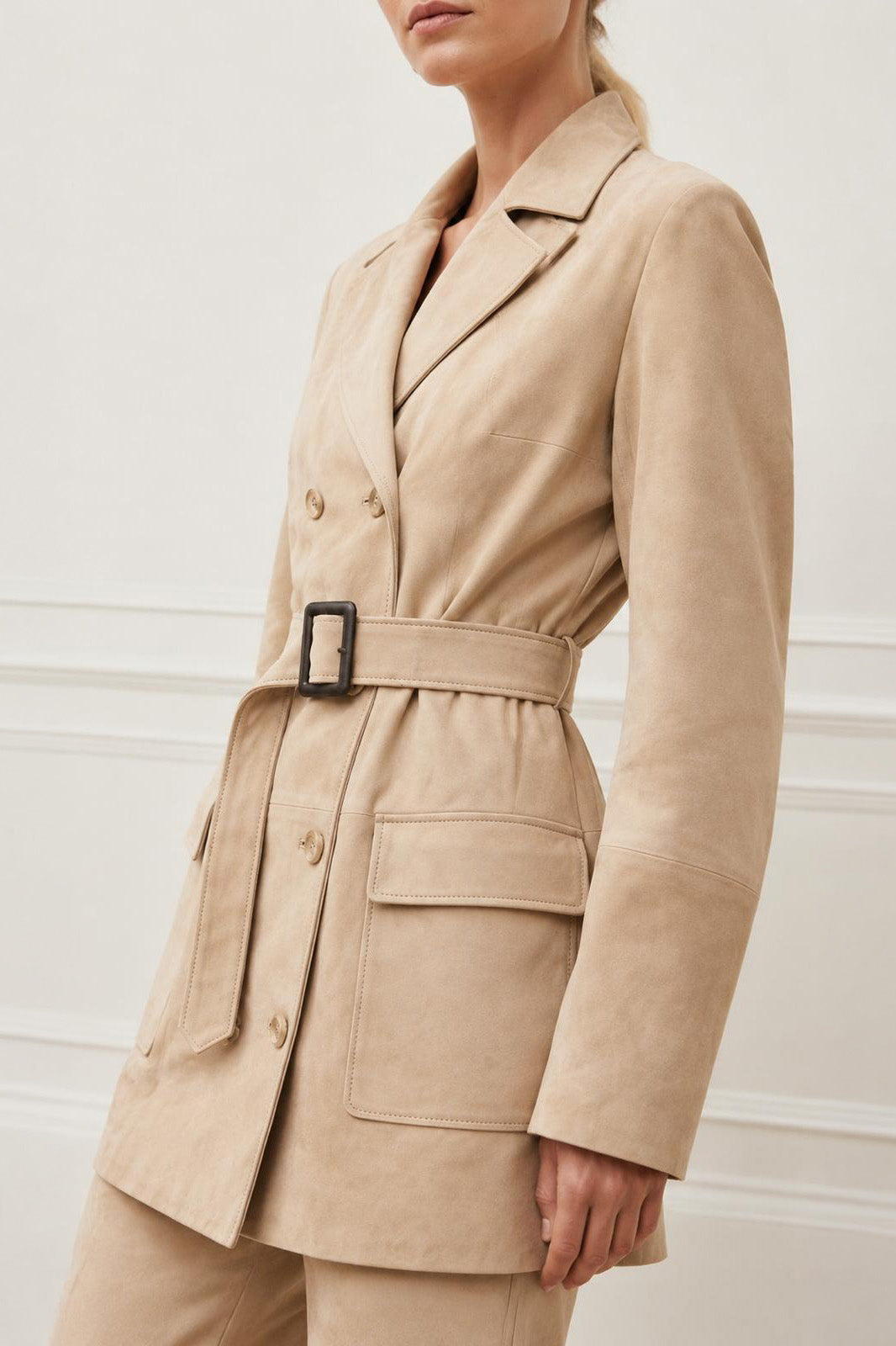 Trench-coat Tara