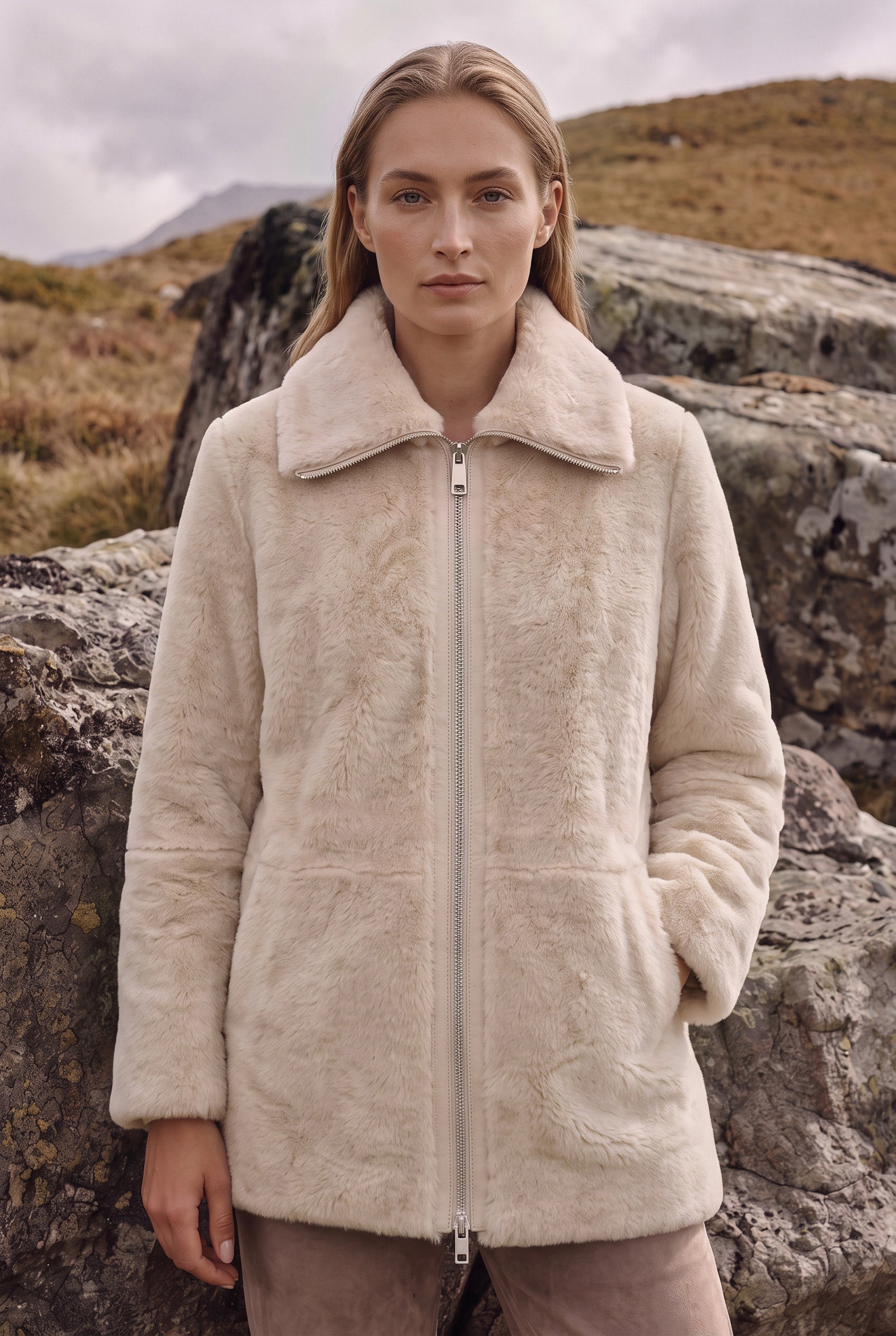 <tc>Zalina Veste Réversible en Peau Lainée - Blanc Naturel</tc>