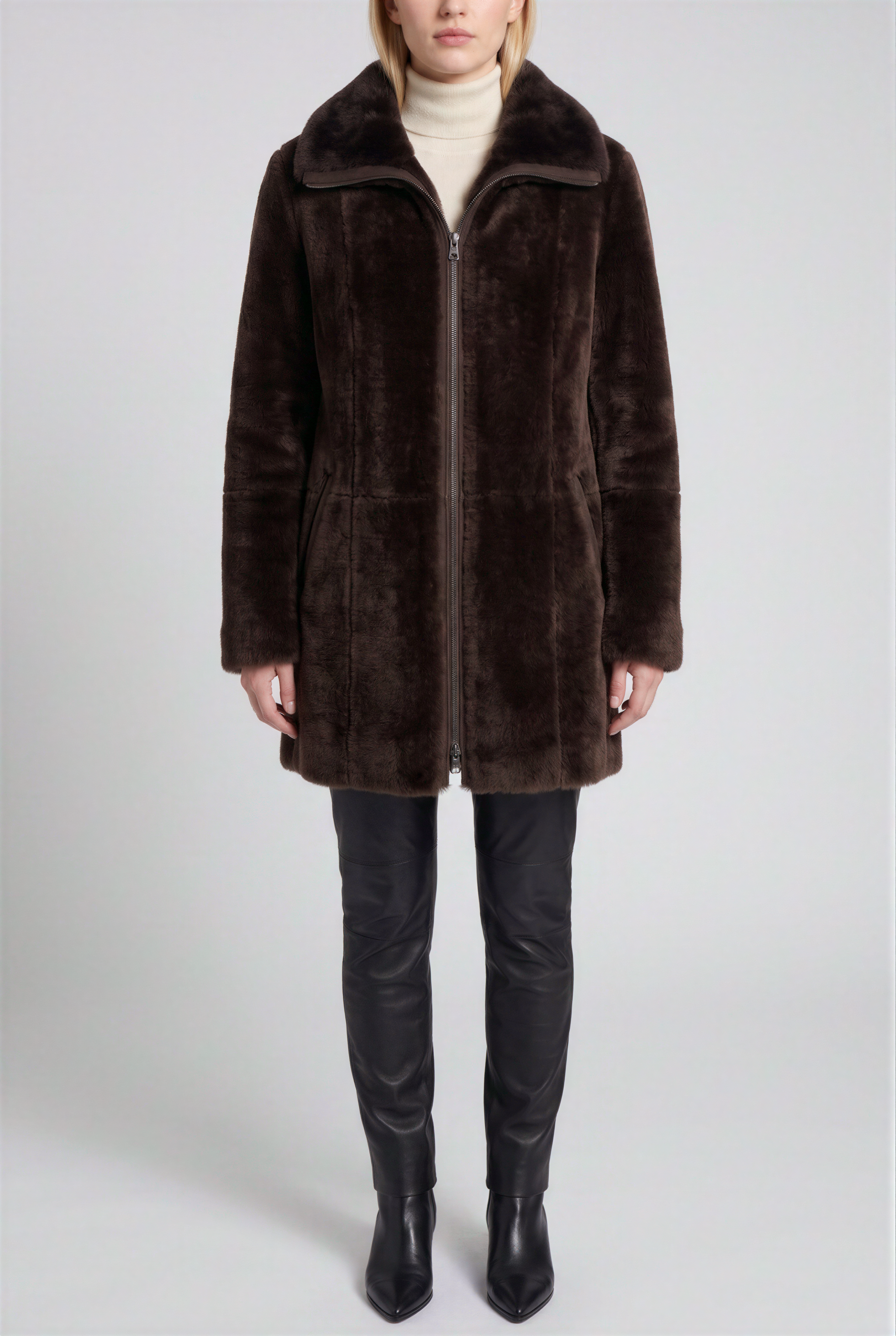 <tc>Zalina Veste Réversible en Peau Lainée - Chocolat</tc>