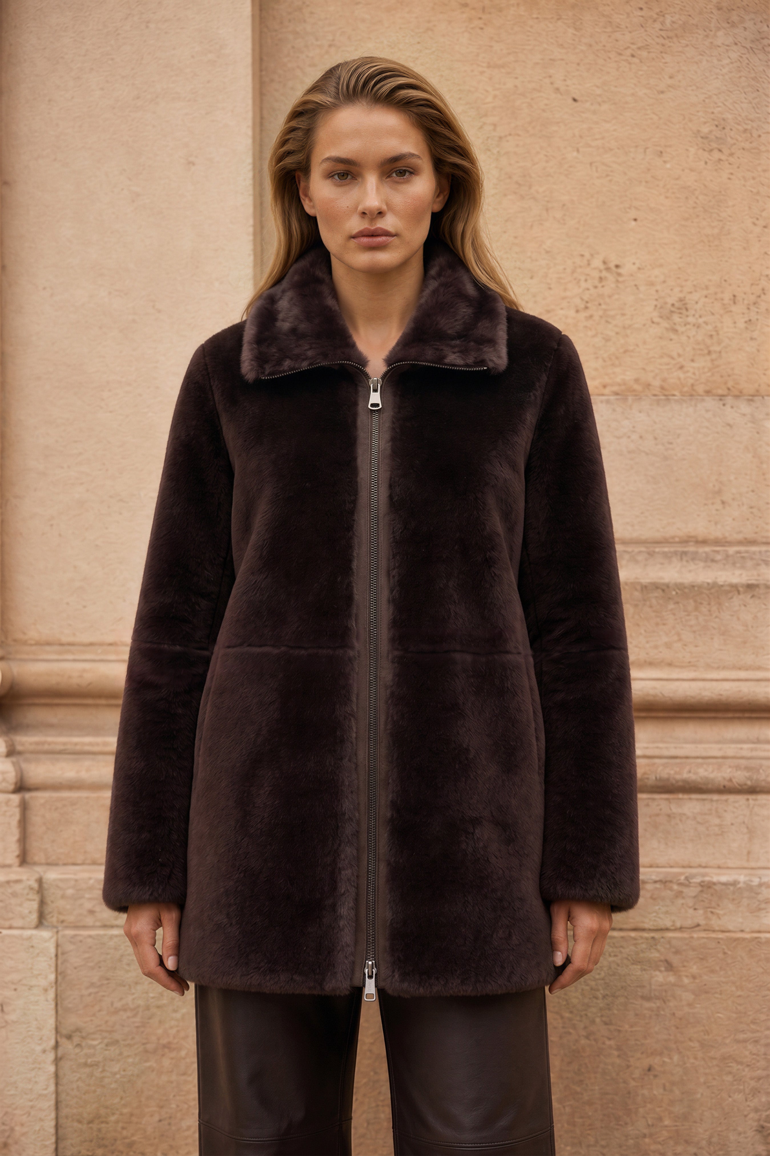 <tc>Zalina Veste Réversible en Peau Lainée - Chocolat</tc>