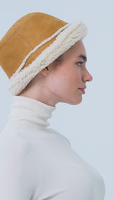 Sandy Women Shearling Bucket Winter Hat - Yellow (Chapeau d'hiver en peau de mouton)